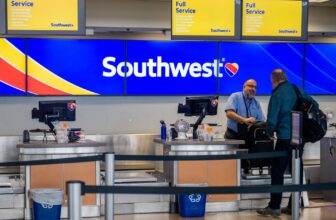 Southwest Airways Will Require Passengers to Hold Moveable Chargers Out Throughout Flights