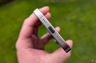 This $6 dirt-cheap resolution retains my telephone’s USB port freed from particles