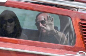 Good Information! Jeff Bezos Is Married